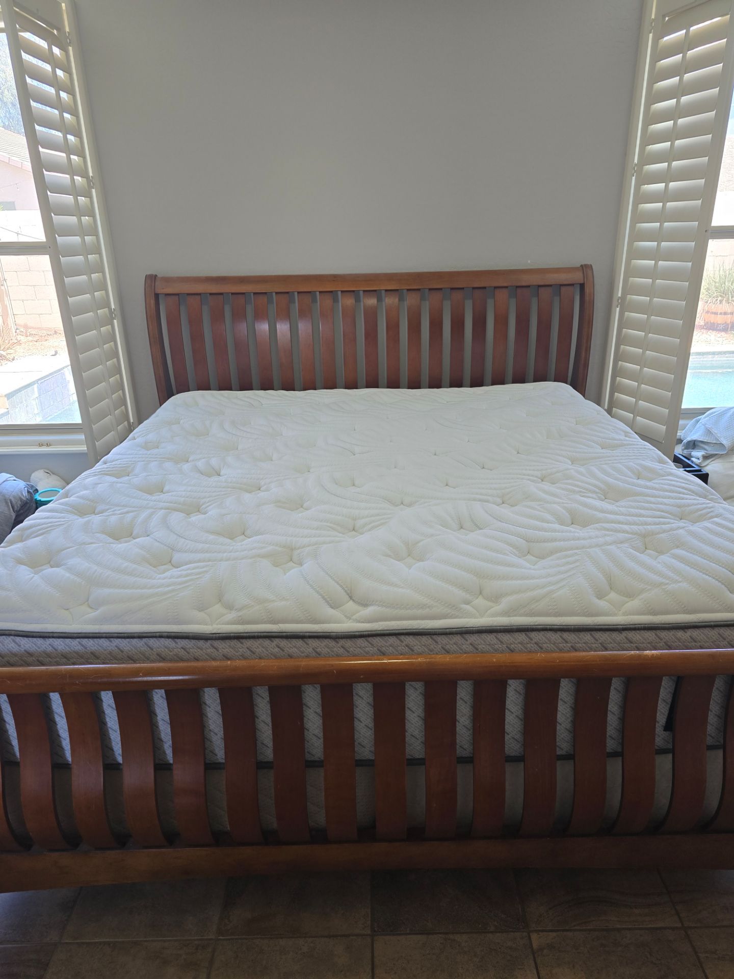Scott Living by Restonic Maxwell King Mattress