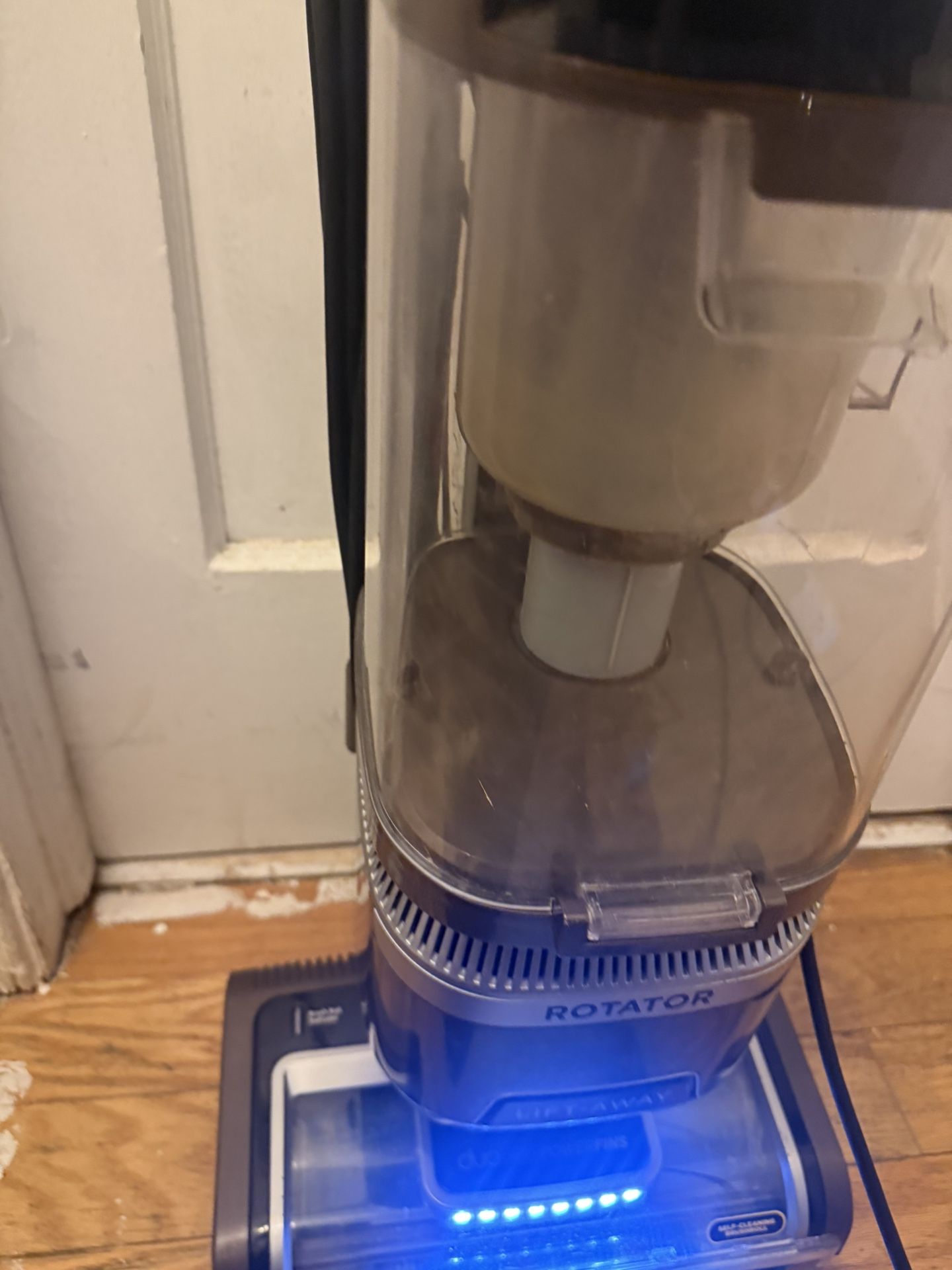 Shark Vacuum Cleaner 