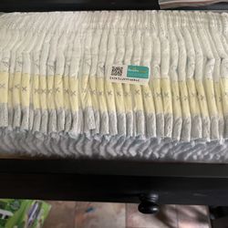 Pampers Swaddlers Size 2     ( Opened Box )