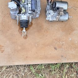 Anti Lock Booster And Abs Cylinder For 2015 Prius C