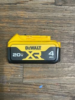 Dewalt Battery 4AH XR 20V. $40 Firm price. 🔥 Pick up in van nuys