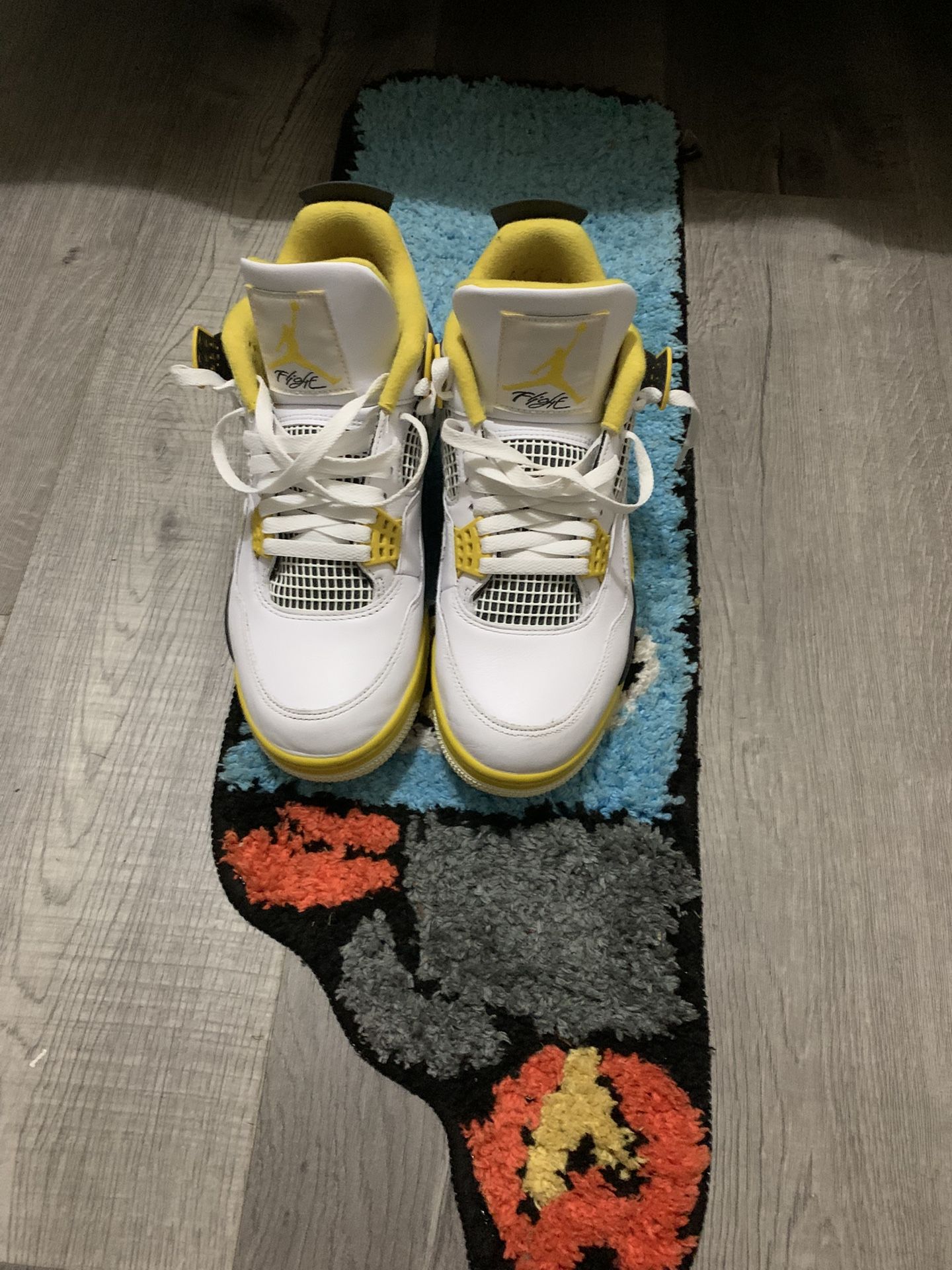 Jordan 4 Sulphur Yellow