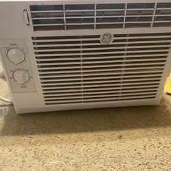 Window AC Unit