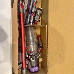 DYSON OUTSIZE PLUS CORDLESS STICK VACUUM CLEANER