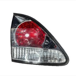 2001-2003 Lexus RX300 LEFT DRIVER SIDE INNER TAIL LIGHT OEM