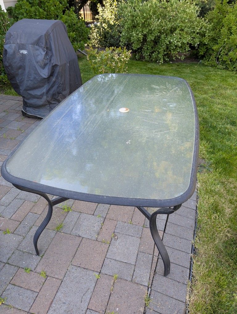 Outdoor Patio Glass Table And 4 Chairs