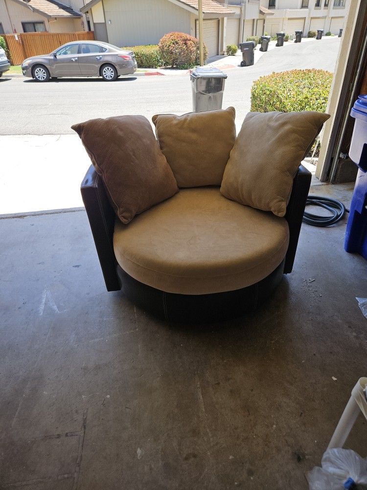 Mocha Leather & Suede Round Sofa Seat