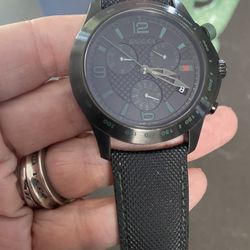 Authentic Gucci Chronograph Tachymeter Swiss Made 126.2 Ret $1180