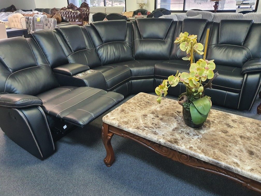 ELEGANT ⚫️💥💢 Black Sectional Double Recliner with Subtle White Stiching *BRAND NEW*