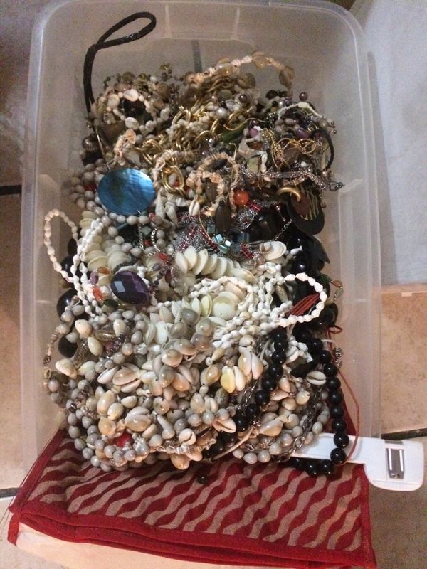 Jewelry sets . Necklace for Sale in Las Vegas, NV - OfferUp