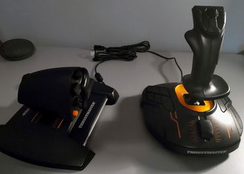 Thrustmaster T16000 Flight Stick Set.