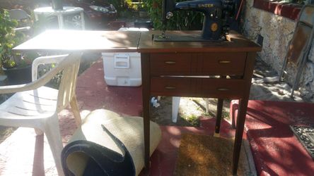 Sewing machine brand name Singer