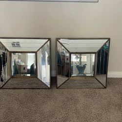 Set Of 2 decorative Mirrors 20x 20
