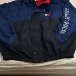 Vintage 1990s Jacket Windbreaker with spell out HILFIGER sleeve
