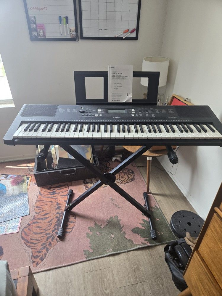 YAMAHA KEYBOARD