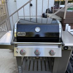Weber G4 Grill- Sell 1PM
