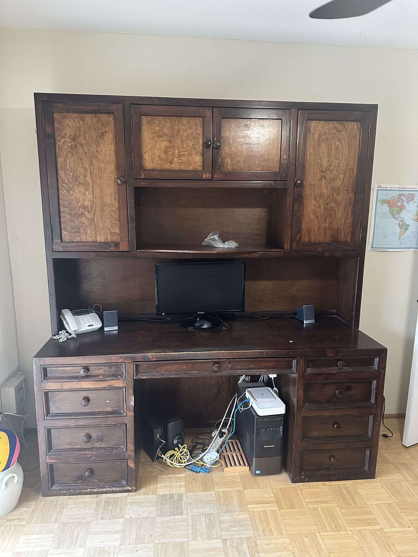 Executive Hutch Desk