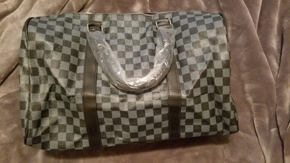 Checkred duffle bag