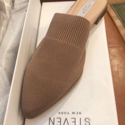 Steven New York Size 10 Knit Mules