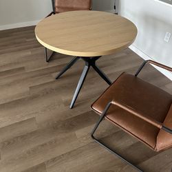 Kitchen Table & Chairs