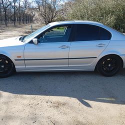 03 Bmw 330i