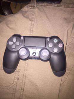 PS4 controller