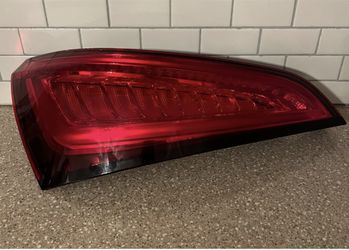 2009-2017 Audi Q5 Tail Light