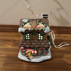 Porcelain House Looney Tunes 