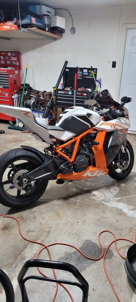 2014 KTM Rc8r