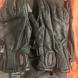 Harley-Davidson Rain Suit And Gloves