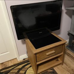 32”Phillips Flat Screen 📺 TV For Kids Video Games Extra TV and Nightstand With Drawer and Storage Space Underneath 