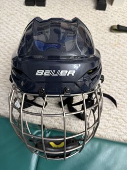 Brand New Bauer Ice Hockey Helmet Large Re-Akt 95