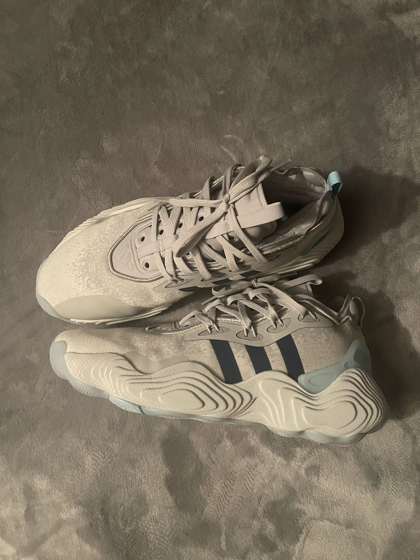 Adidas Trae Young 3s Size 9.5 Men’s