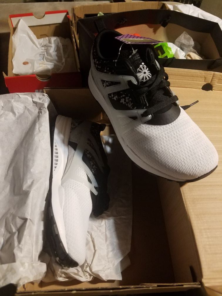 Reebok's ventilators size 8.5
