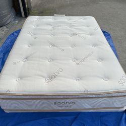 Like New Saatva Latex Hybrid, Full Mattress + 2” Foundation + Frame, in Perfect Condition