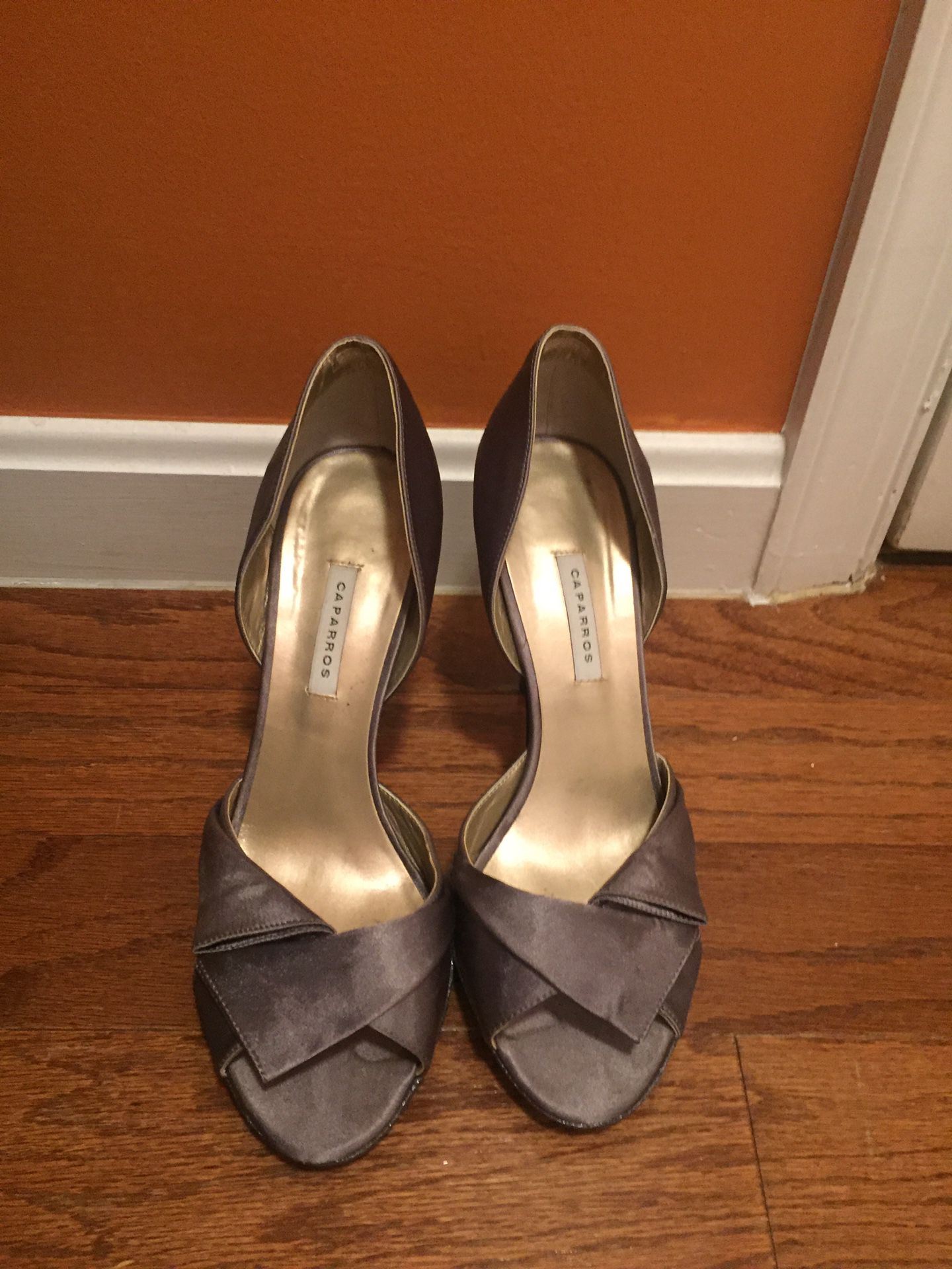 Wedding shoes 8 1/2 - heels 4”