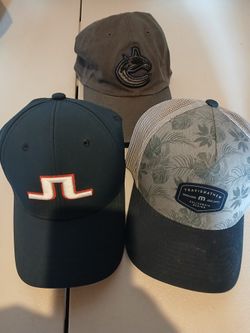 3 MEN'S GOLF HATS 