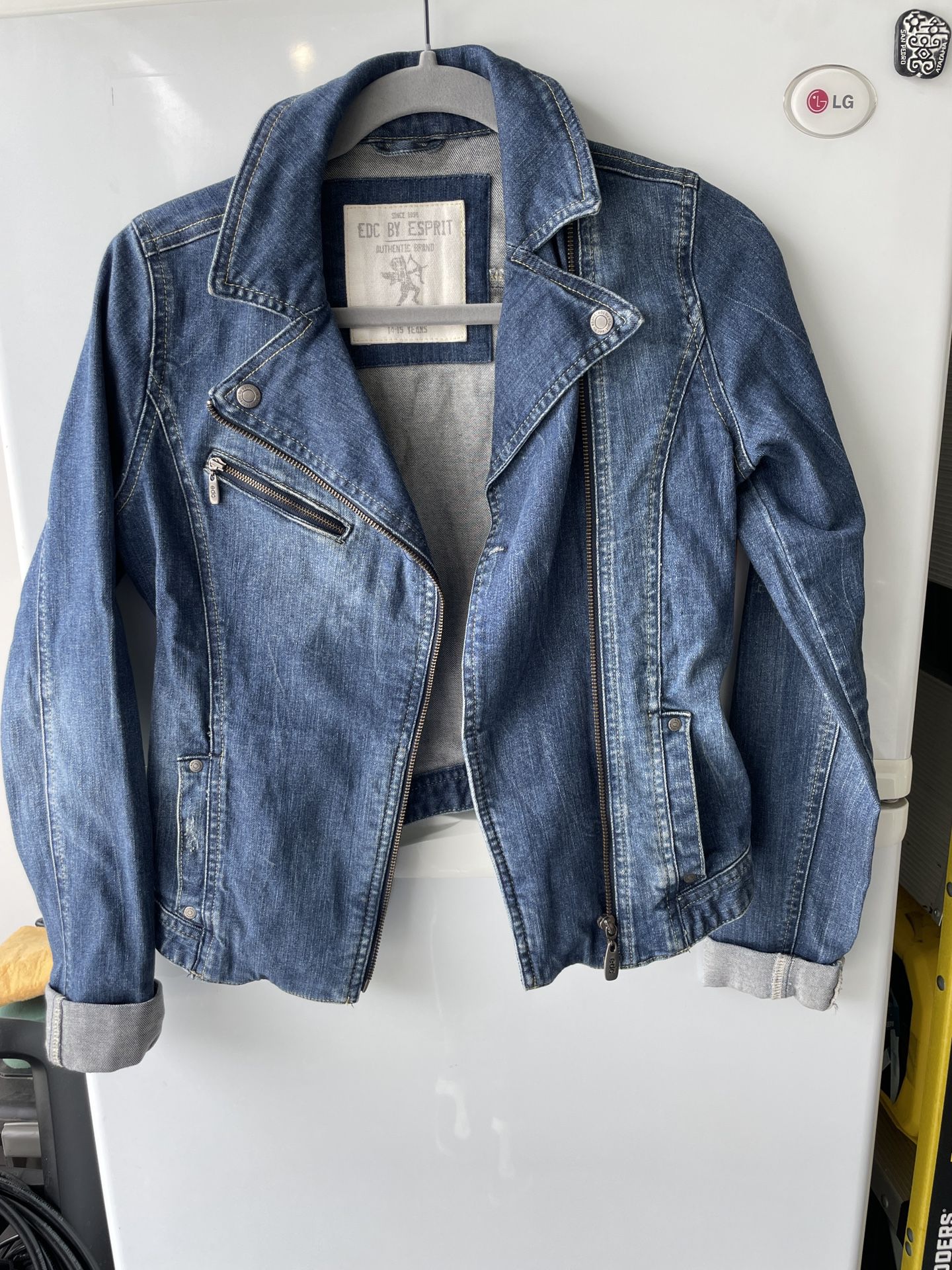 Jeans Jacket for Sale in Burbank, CA - OfferUp