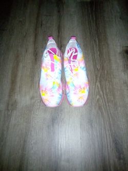 A Floral Shoes 