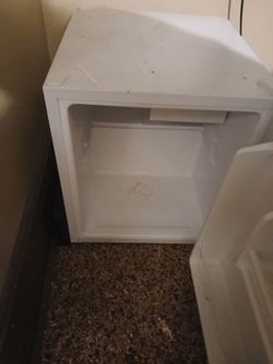 Mini fridge