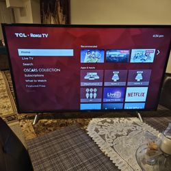 TCL Roku Smart TV 43in Screen