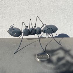 Metal Black Ant Figurine Outdoor Insect Statue Garden Lawn Yard Art Home Decor