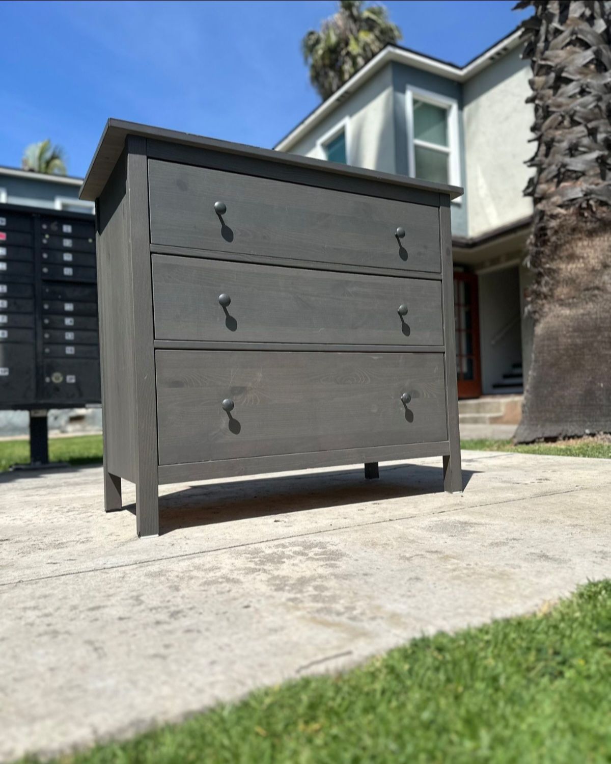 Dresser