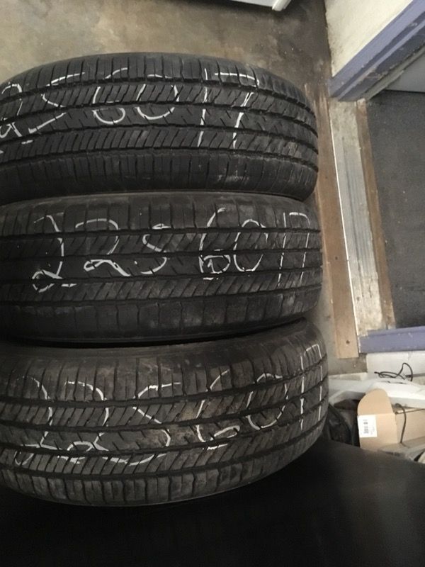 225 60r17 very good tread set