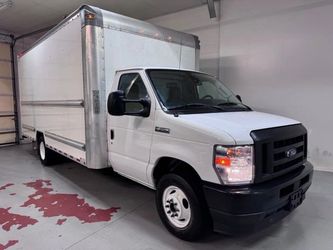 2022 Ford E350 Super Duty Cutaway