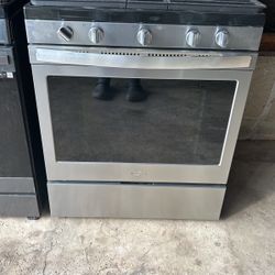 Stove with air fryer oven five eyes