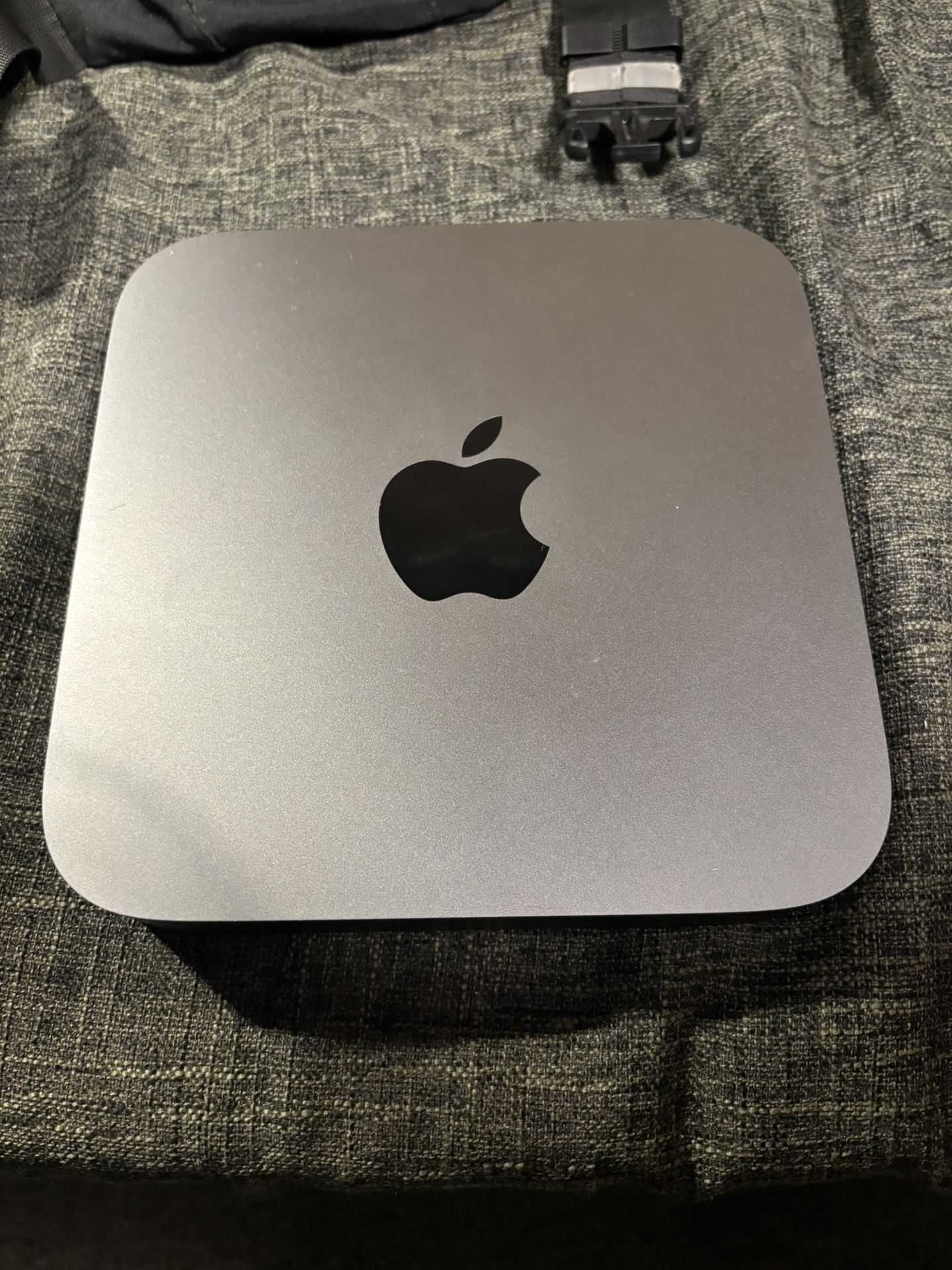 2018 Mac Mini 3.6Ghz 8GB memory 256gb flash storage Space grey