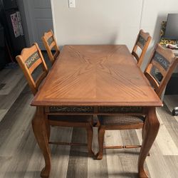 Wooden rectangle table 