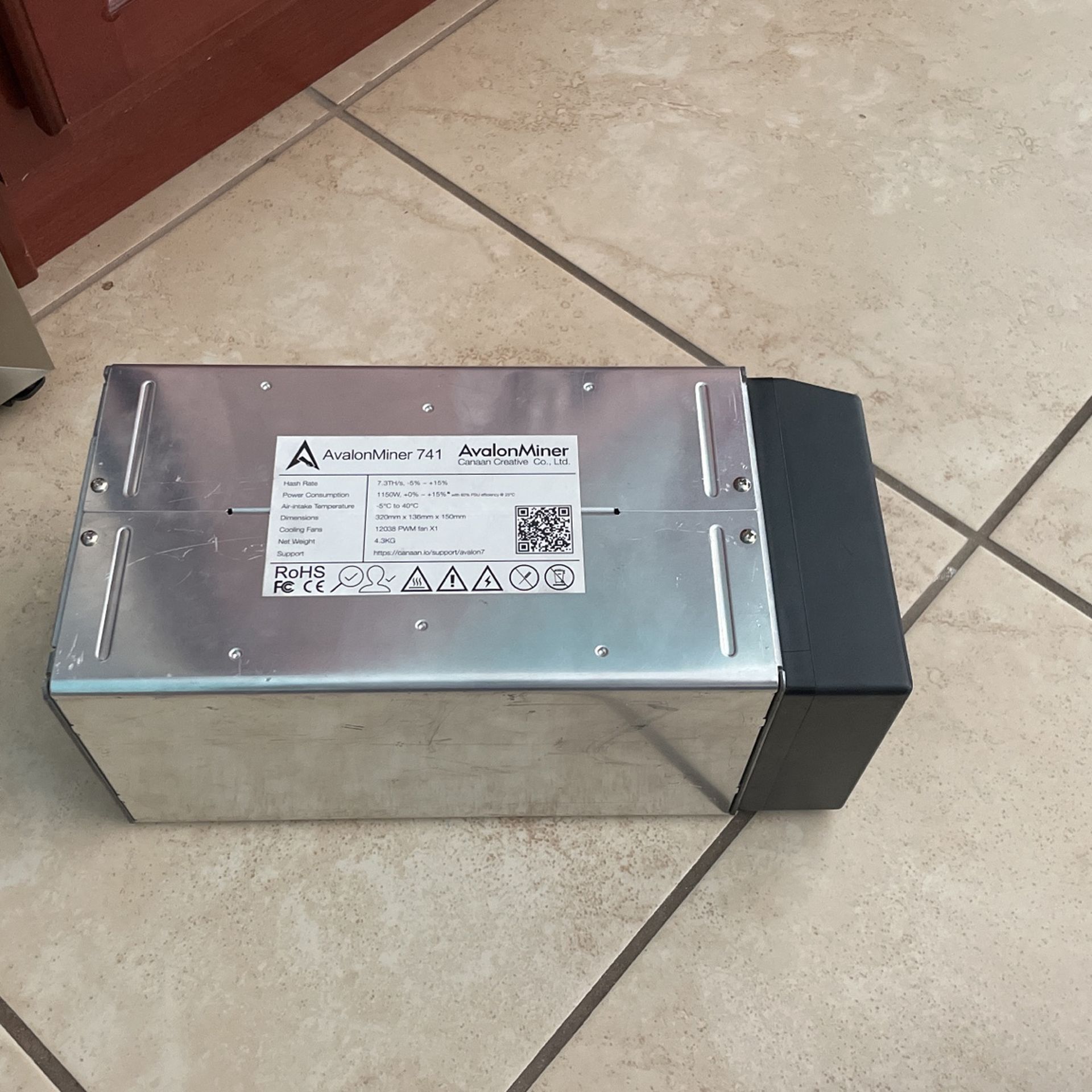 Avalon 741 Crypto Miner