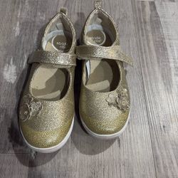 1 Youth Extra wide Gold Mary Jane Shoes